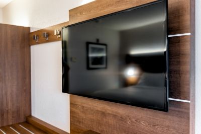 Television Hanging Service in Denver County, CO